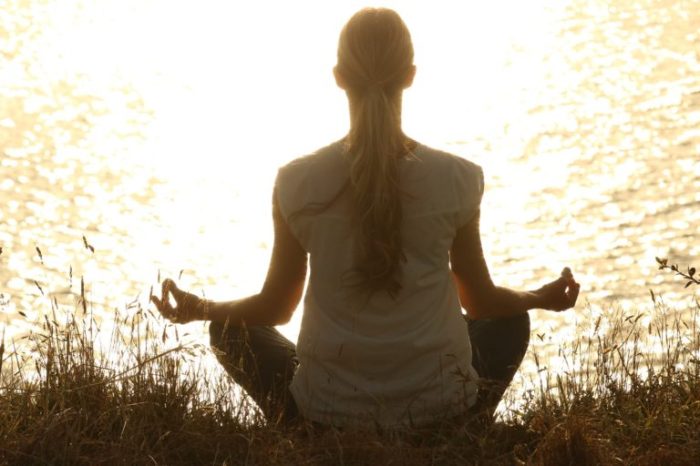 8 Ways Meditation Enhances Mental Flexibility